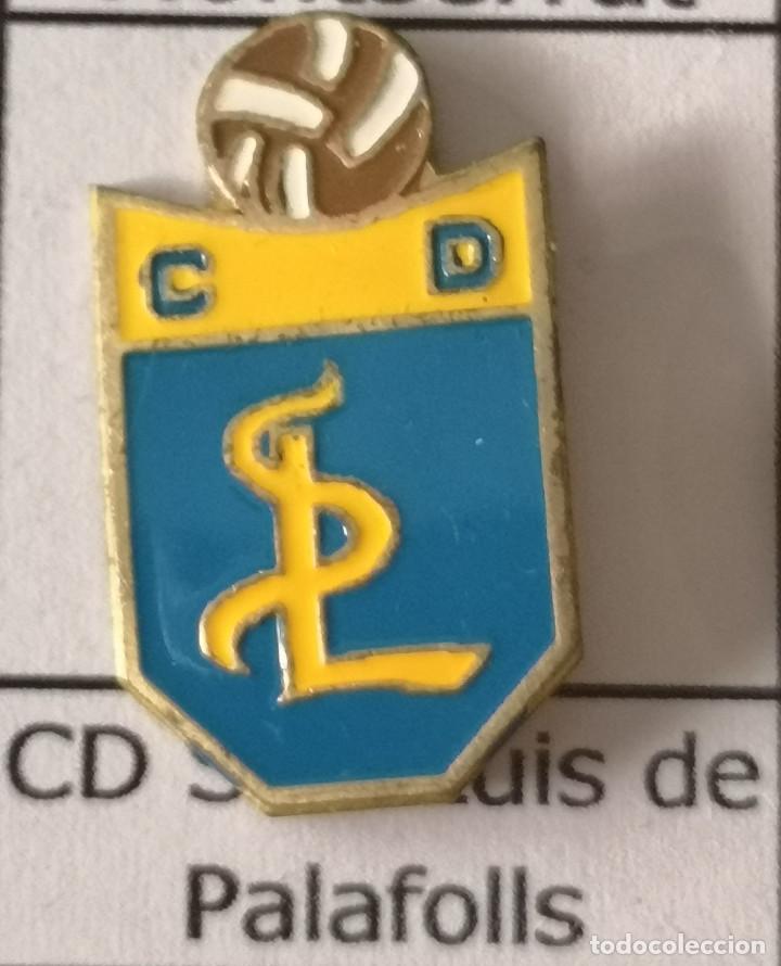 Sammelleidenschaft Sport: PIN FUTBOL - BARCELONA - PALAFOLLS - CD SAN LUIS