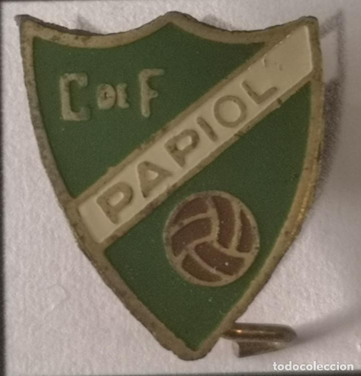 Sammelleidenschaft Sport: PIN FUTBOL - BARCELONA - EL PAPIOL - CF PAPIOL - Aguja