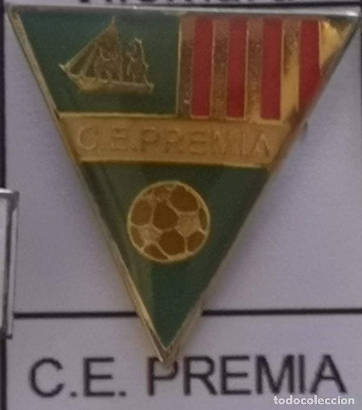 Sammelleidenschaft Sport: PIN FUTBOL - BARCELONA - PREMI&Agrave; DE MAR - CE PREMI&Agrave;