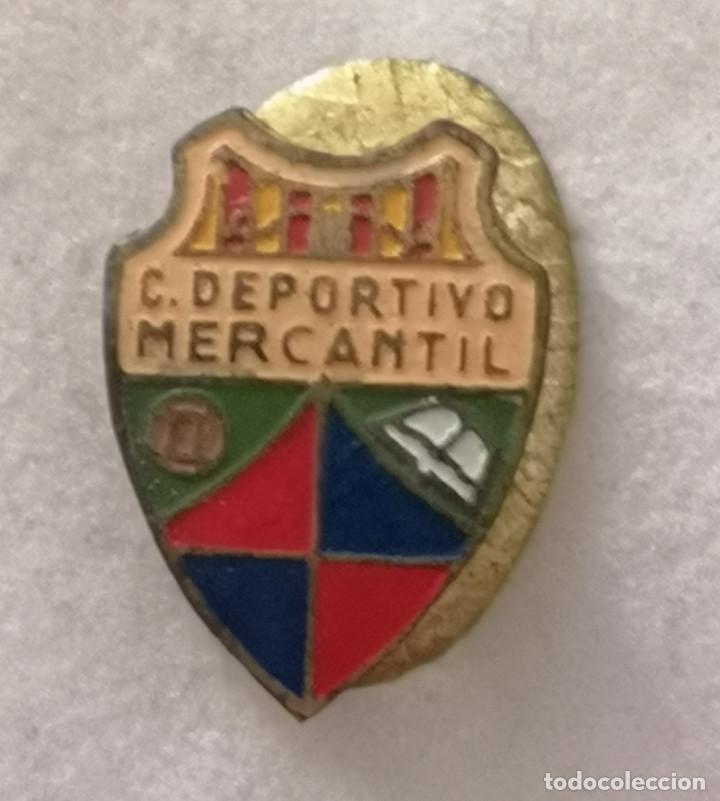 Colecionismo desportivo: PIN FUTBOL - BARCELONA - SABADELL - CD MERCANTIL - Solapa