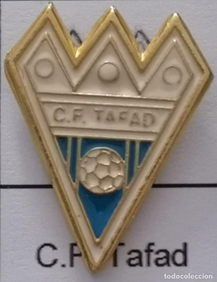 Colecionismo desportivo: PIN FUTBOL - BARCELONA - SABADELL - CF TAFAD