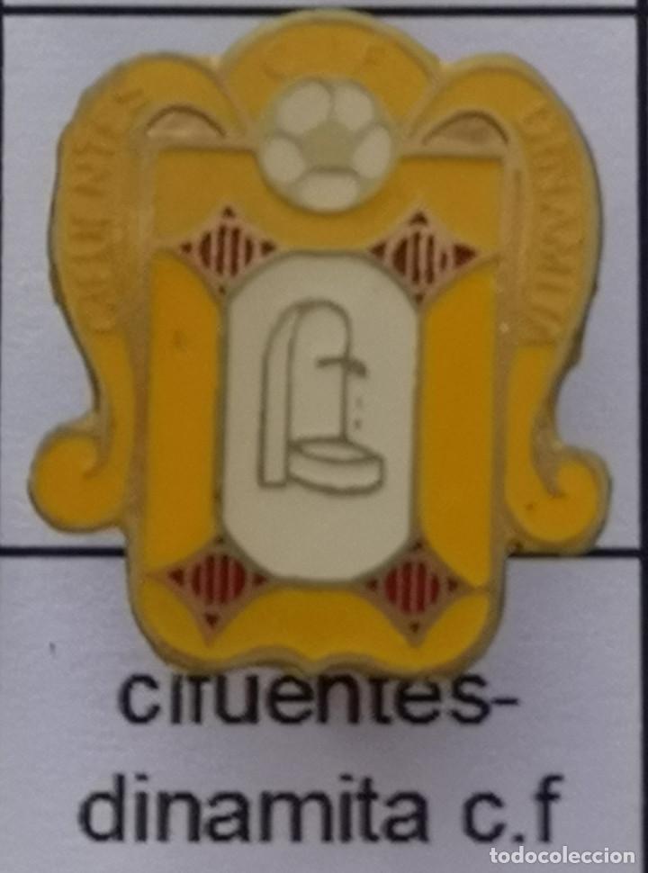 Colecionismo desportivo: PIN FUTBOL - BARCELONA - SABADELL - CF CIFUENTES DINAMITA - Aguja