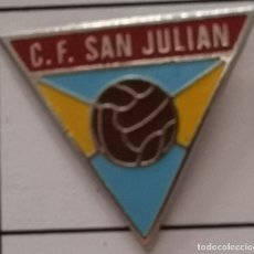 Coleccionismo deportivo: PIN FUTBOL - BARCELONA - SABADELL - CF SAN JULIAN