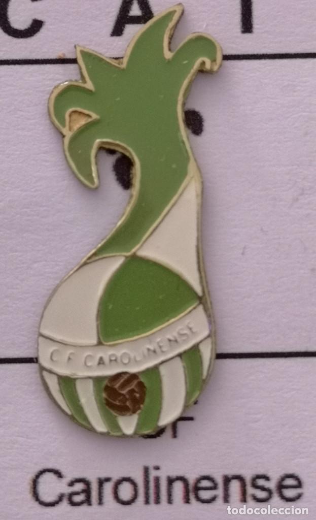 Colecionismo desportivo: PIN FUTBOL - BARCELONA - SABADELL - CF CAROLINENSE