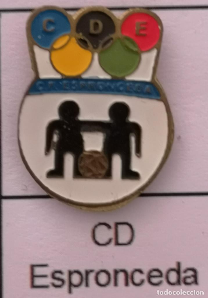 Colecionismo desportivo: PIN FUTBOL - BARCELONA - SABADELL - CD ESPRONCEDA
