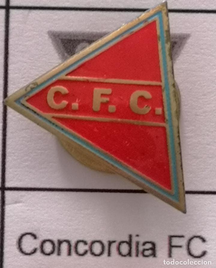 Colecionismo desportivo: PIN FUTBOL - BARCELONA - SABADELL - CONCORDIA FC - Solapa