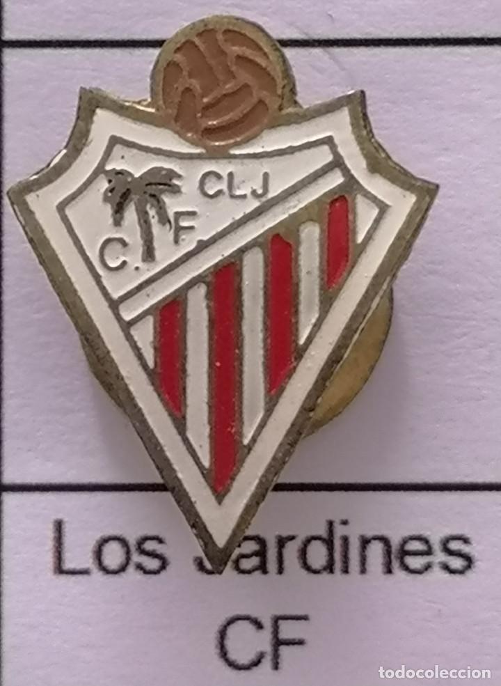 Colecionismo desportivo: PIN FUTBOL - BARCELONA - SABADELL - LOS JARDINES CF - Solapa