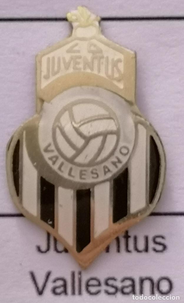 Colecionismo desportivo: PIN FUTBOL - BARCELONA - SABADELL - CD JUVENTUS VALLESANO