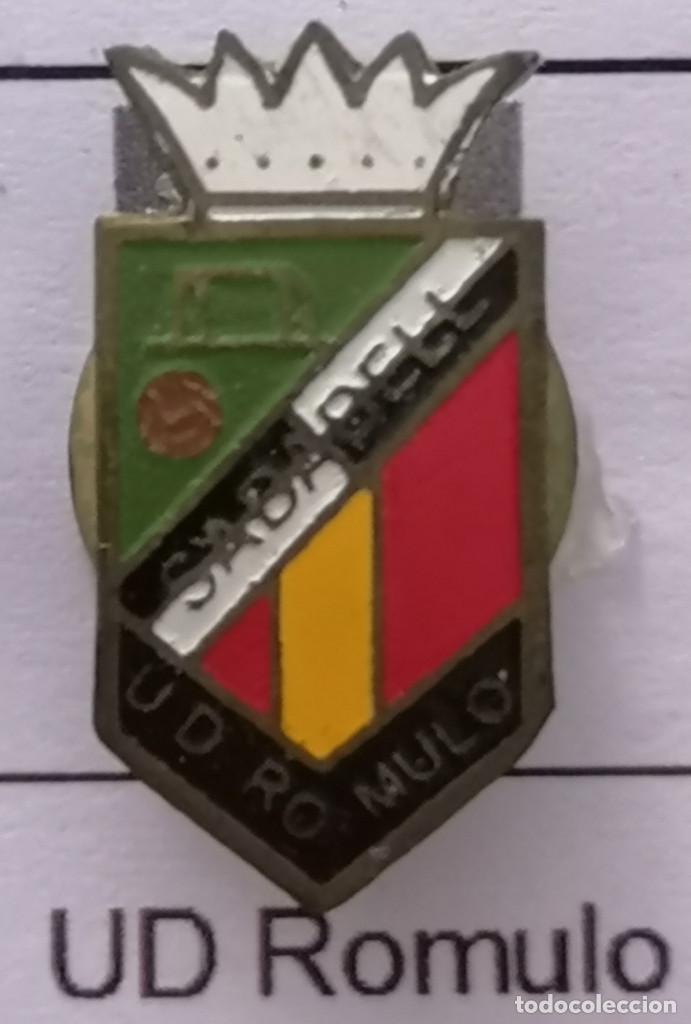 Sammelleidenschaft Sport: PIN FUTBOL - BARCELONA - SABADELL - UD ROMULO - SOLAPA