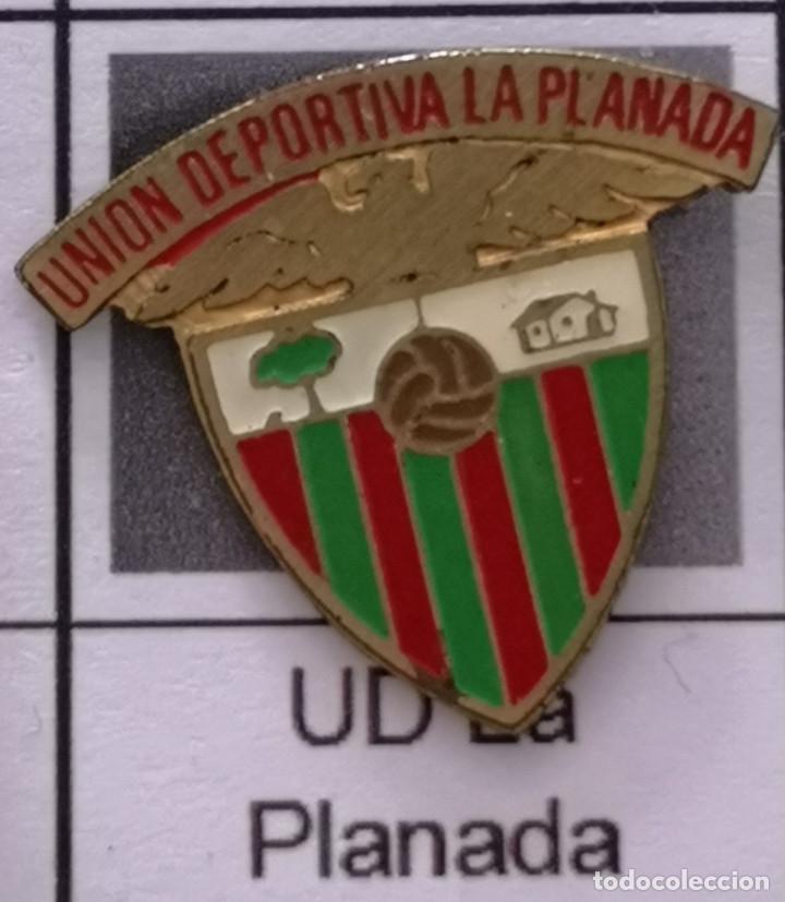 Sammelleidenschaft Sport: PIN FUTBOL - BARCELONA - SABADELL - UD LA PLANADA