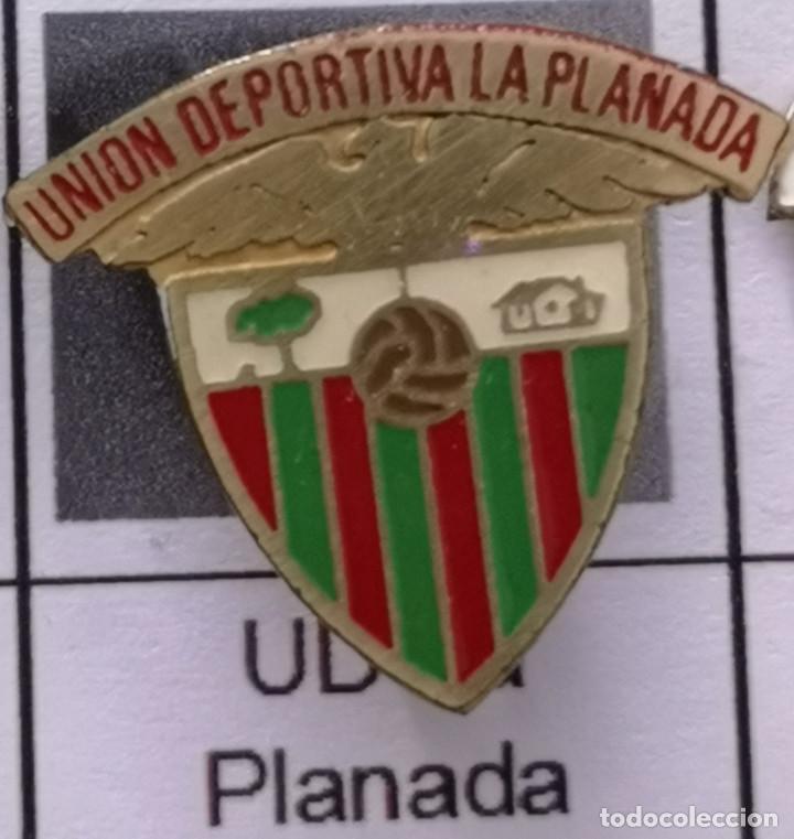 Sammelleidenschaft Sport: PIN FUTBOL - BARCELONA - SABADELL - UD LA PLANADA - Aguja