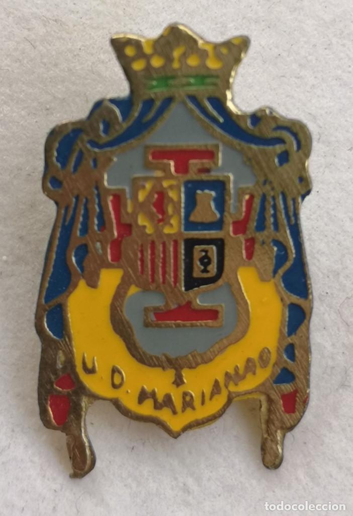 Colecionismo desportivo: PIN FUTBOL - BARCELONA - SANT BOI DE LLOBREGAT - UD MARIANAO - Aguja