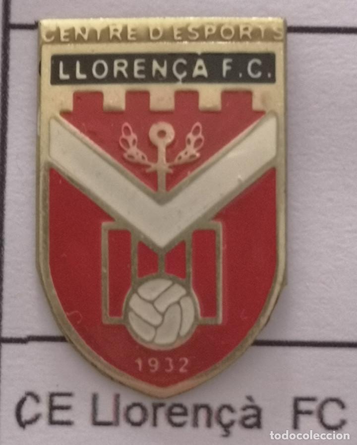 Collectionnisme sportif: PIN FUTBOL - BARCELONA - SANT LLOREN&Ccedil; SAVALL - CE LLOREN&Ccedil;&Agrave; FC