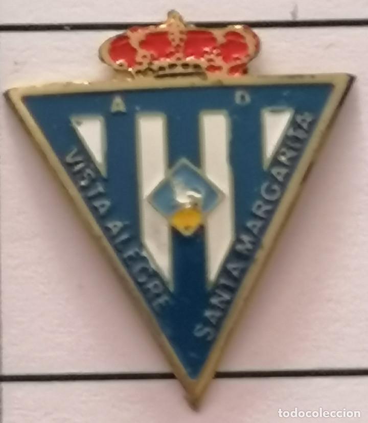 Sammelleidenschaft Sport: PIN FUTBOL - BARCELONA - SANTA MARGARIDA DE MONTBUI - AD VISTA ALEGRE