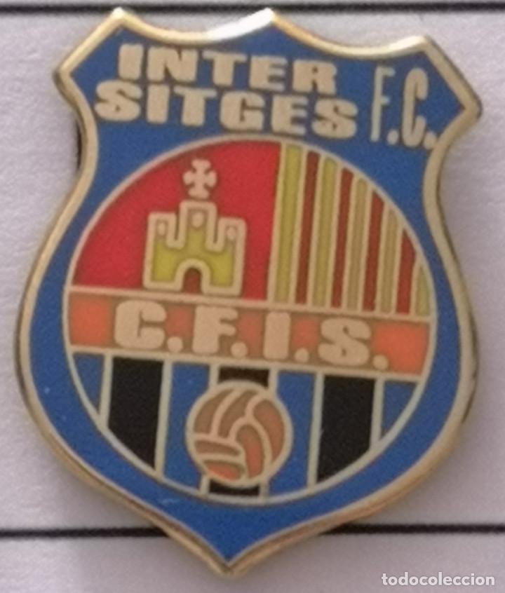 Collezionismo sportivo: PIN FUTBOL - BARCELONA - SITGES - CF INTER SITGES