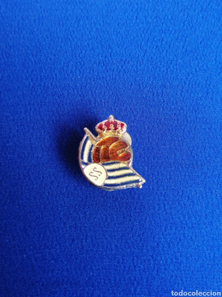 Coleccionismo deportivo: REAL SOCIEDAD INSIGNA DE OJAL - Foto 1