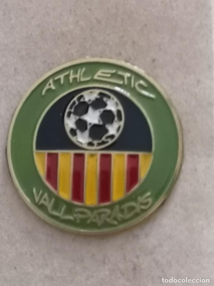 Collezionismo sportivo: PIN FUTBOL - BARCELONA - TERRASSA - ATHLETIC VALLPARADIS