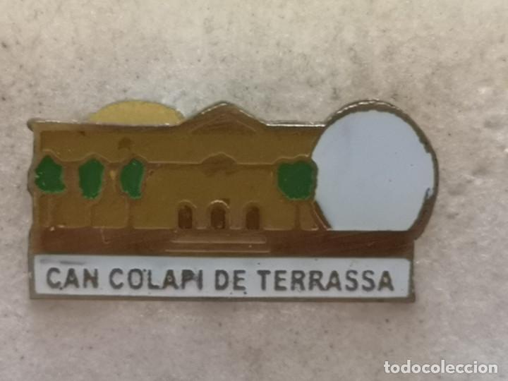 Collezionismo sportivo: PIN FUTBOL - BARCELONA - TERRASSA - CAN COLAPI