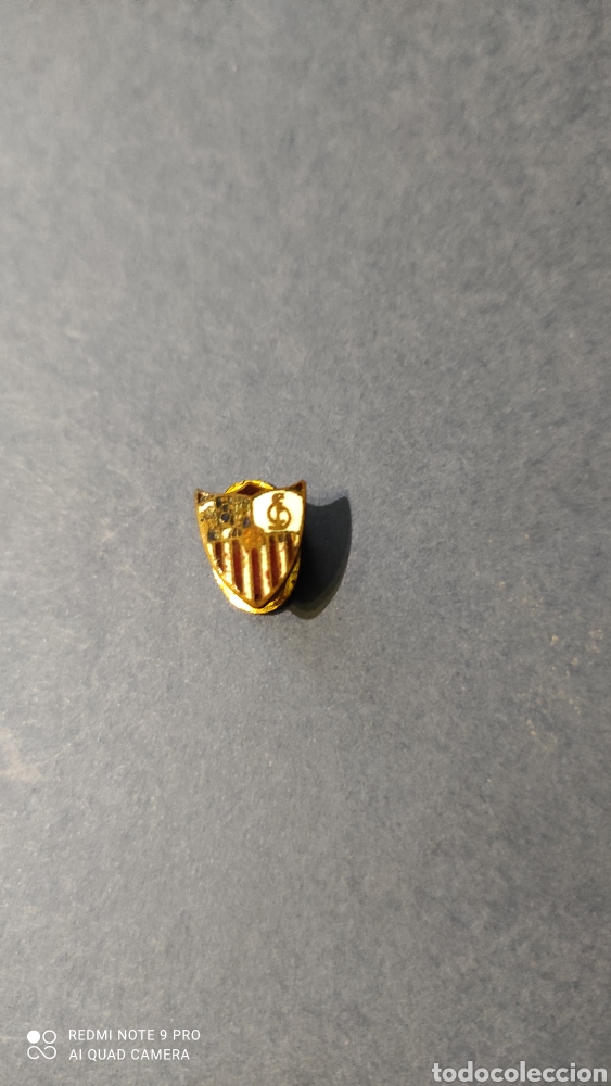 Coleccionismo deportivo: Pin esmaltado. Sevilla. - Foto 2