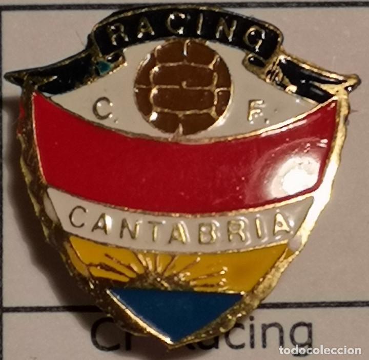 Sammelleidenschaft Sport: PIN FUTBOL - BARCELONA - CF RACING CANTABRIA - Solapa