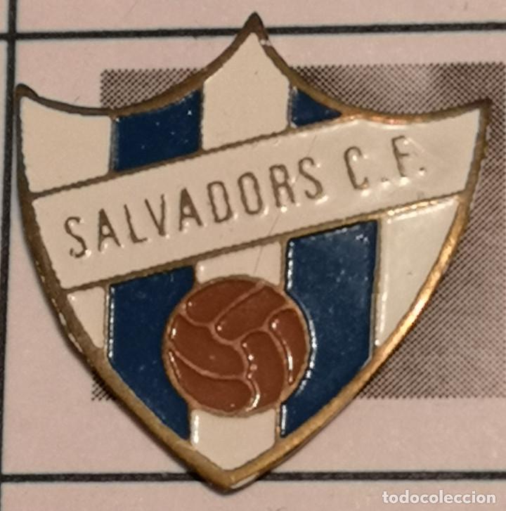 Sammelleidenschaft Sport: PIN FUTBOL - BARCELONA - SALVADORS CF
