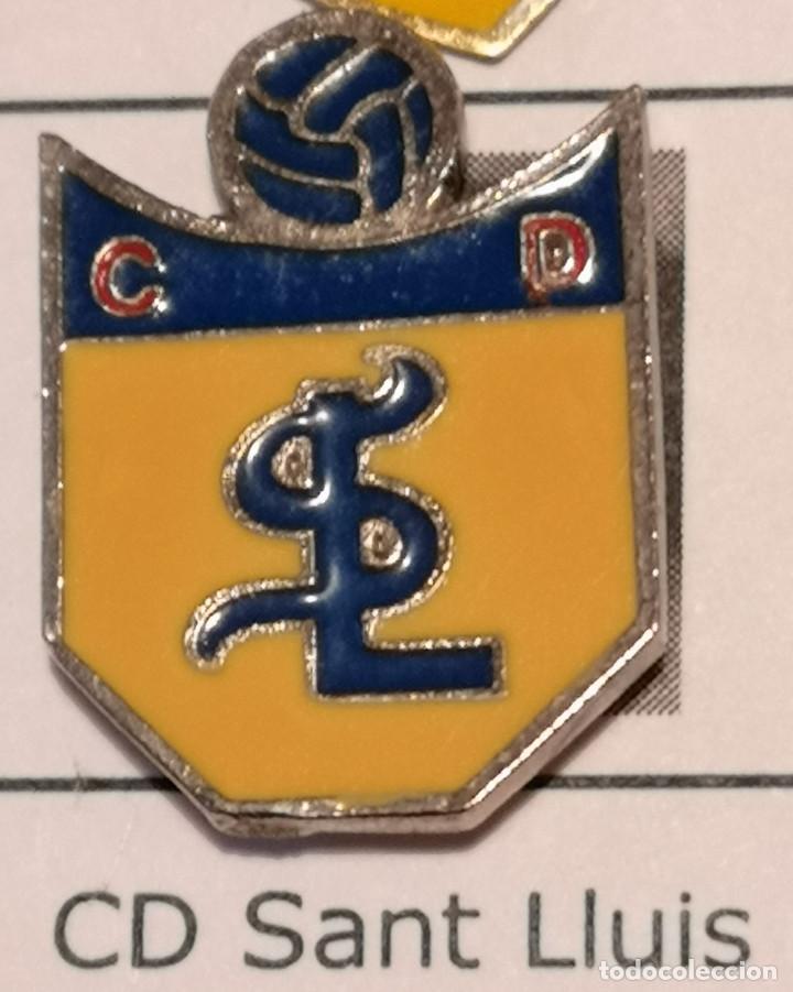 Collezionismo sportivo: PIN FUTBOL - BARCELONA - CD SANT LLUIS