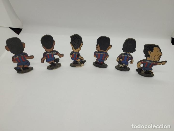 Coleccionismo deportivo: JUGADORES DEL BAR&Ccedil;A EN METAL - Foto 2