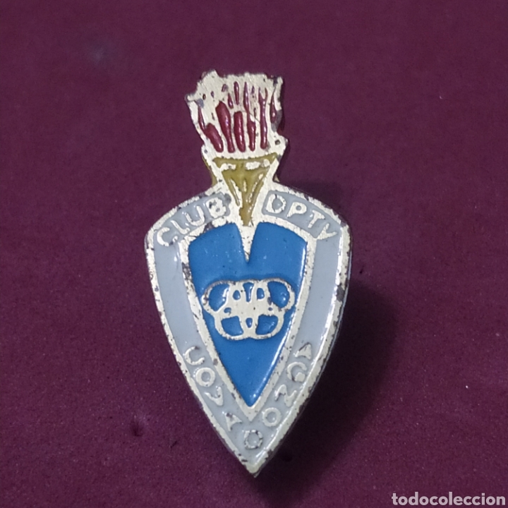 Sammelleidenschaft Sport: PINS DE F&Uacute;TBOL UD COVADONGA OVIEDO ASTURIAS