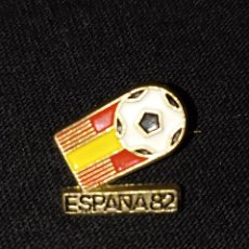 Coleccionismo deportivo: PINS AGUJA ALFILER ESPAÑA 82 MUNDIAL FUTBOL INSIGNIA. Lote 363842600