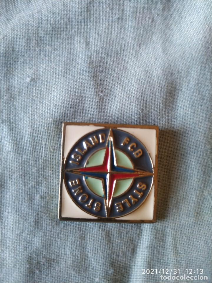 Collezionismo sportivo: Pin hooligans fan club style Stone Island FC Barcelona fan club