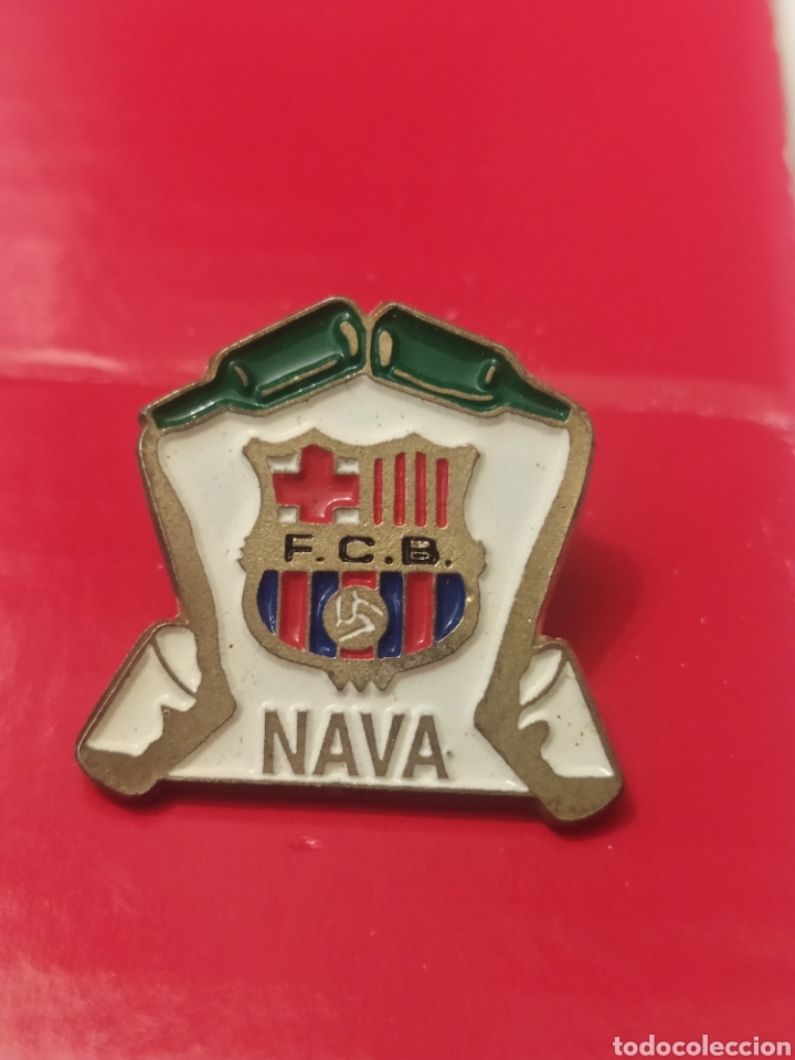 Sammelleidenschaft Sport: PINS DE PE&Ntilde;A. PE&Ntilde;A BARCELONISTAS. NAVA. ASTURIAS