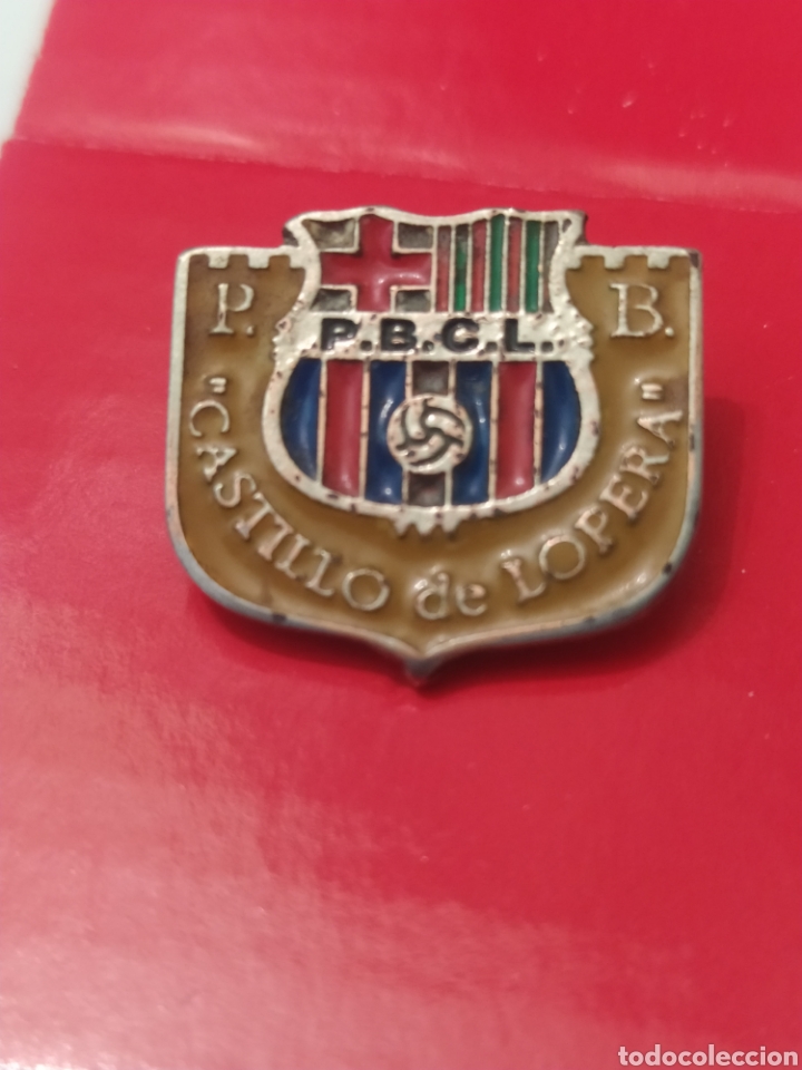 Sammelleidenschaft Sport: PINS DE PE&Ntilde;A. PE&Ntilde;A BARCELONISTAS. CASTILLO DE LOPERA.