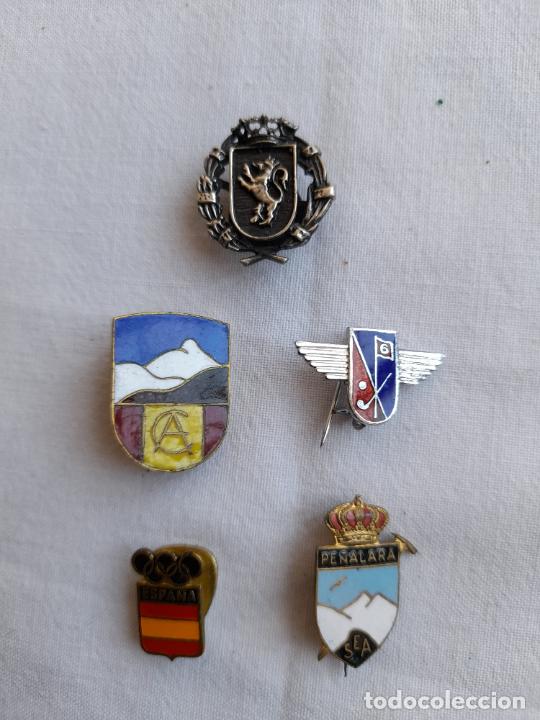 Colecionismo desportivo: Cuatro insignias de solapa deportivas.