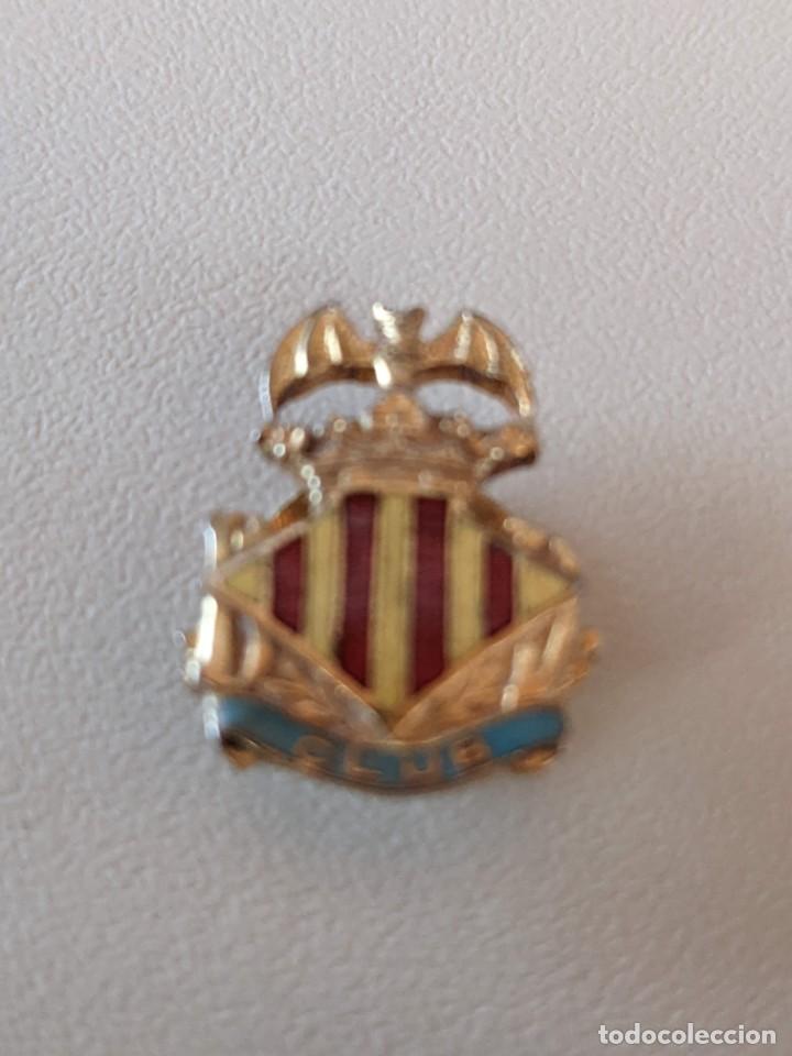 Pin con el escudo del Valencia CF