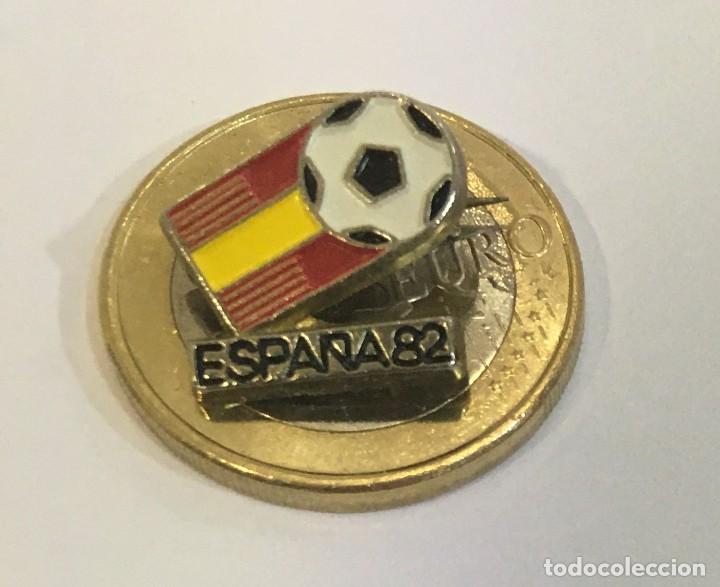 Coleccionismo deportivo: PIN DE AGUJA OFICIAL RFEF 1979 - CAMPEONATO MUNDIAL DE F&Uacute;TBOL ESPA&Ntilde;A 1982