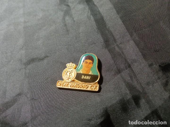 Sammelleidenschaft Sport: Pin Dani Real Madrid con la aguja cortada