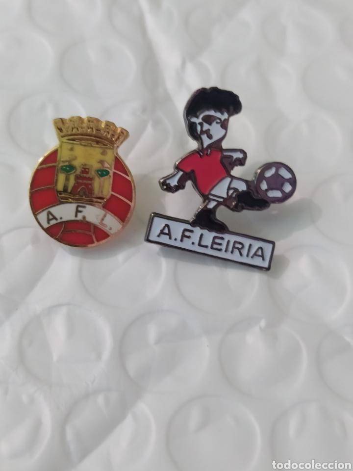 Colecionismo desportivo: PINS DE F&Uacute;TBOL A. F. LEIRA PORTUGAL