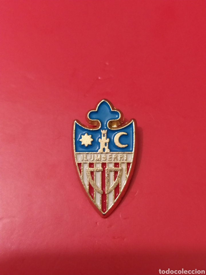 Sammelleidenschaft Sport: PINS DE F&Uacute;TBOL OFICIAL.. ILUMBERRI. CD LUMBIER NAVARRA