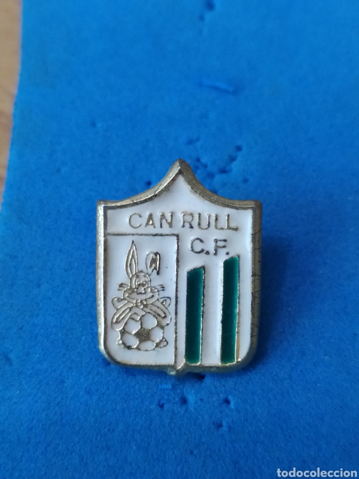 Collectionnisme sportif: PINS DE F&Uacute;TBOL OFICIAL. CAN RULL CF SABADELL. BARCELONA