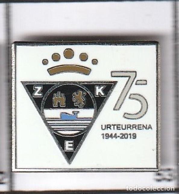 Colecionismo desportivo: Pin de futbol del Club Zarauz KE 75 Aniversario