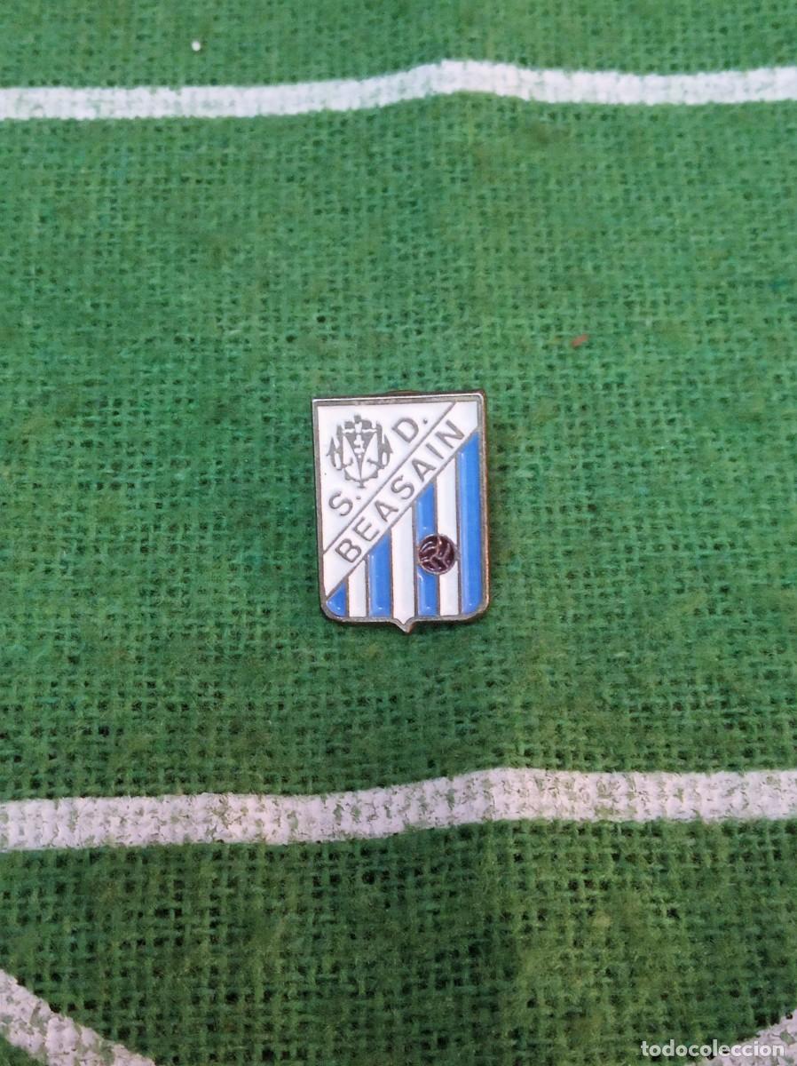 Colecionismo desportivo: PIN DE FUTBOL -SOCIEDAD DEPORTIVA BEASAIN (GUIPUZCOA) - ESMALTADO - ANTIGUO
