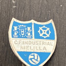 Coleccionismo deportivo: INSIGNIA PIN AGUJA CF. INDUSTRIAL DE MELILLA. Lote 365817056