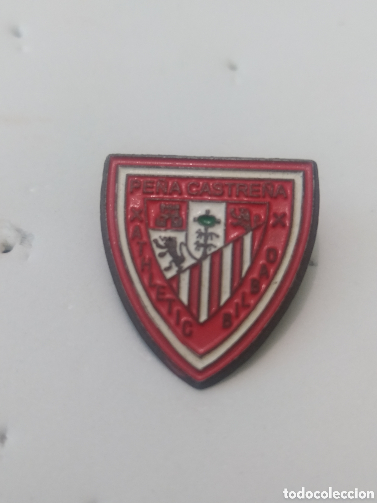 Sammelleidenschaft Sport: PINS DE PE&Ntilde;AS. PE&Ntilde;A ATHLETIC CASTRE&Ntilde;A. CANTABRIA