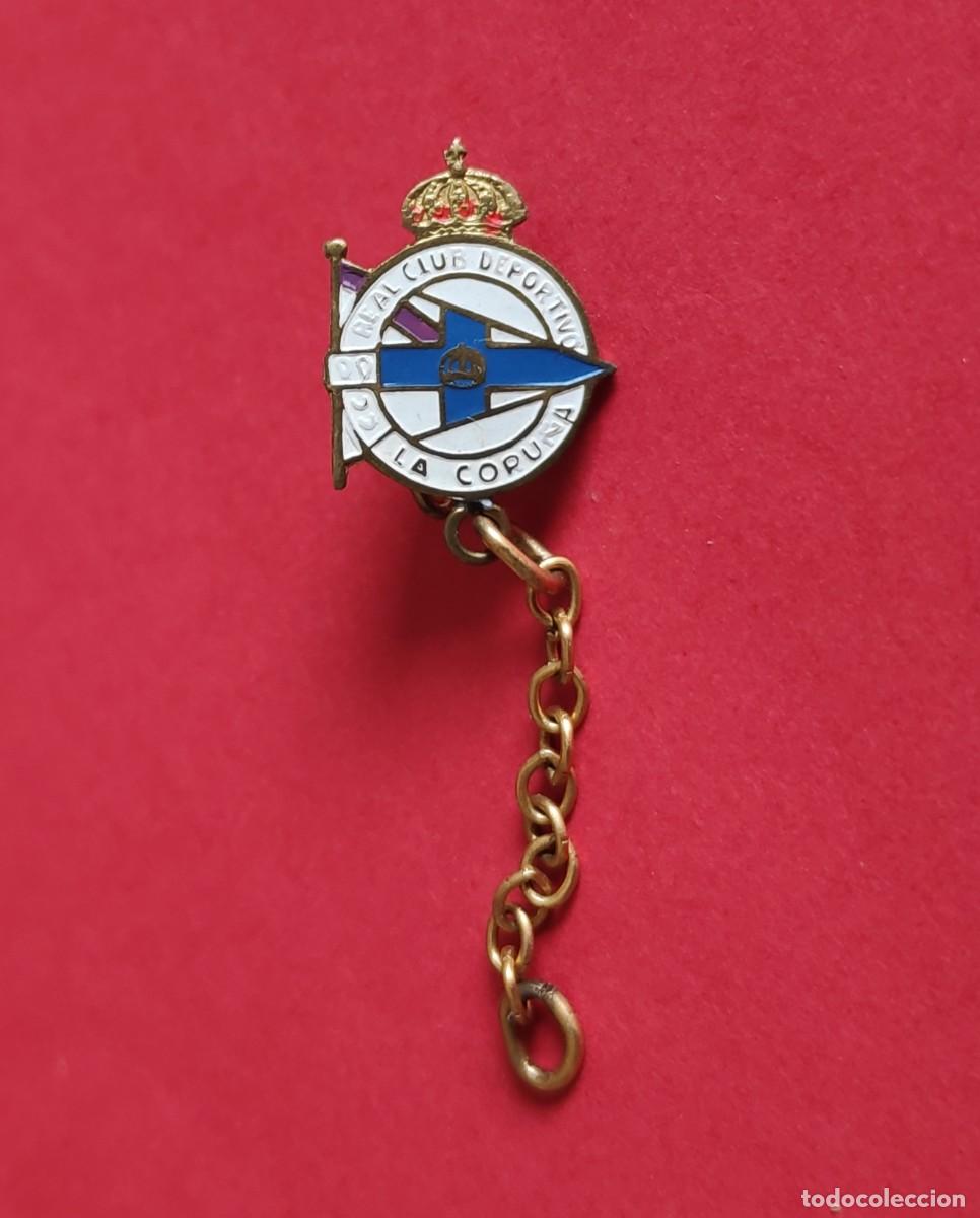 Coleccionismo deportivo: Antigua insignia pin de aguja Imperdible futbol real cub deportivo de la coru&ntilde;a deport