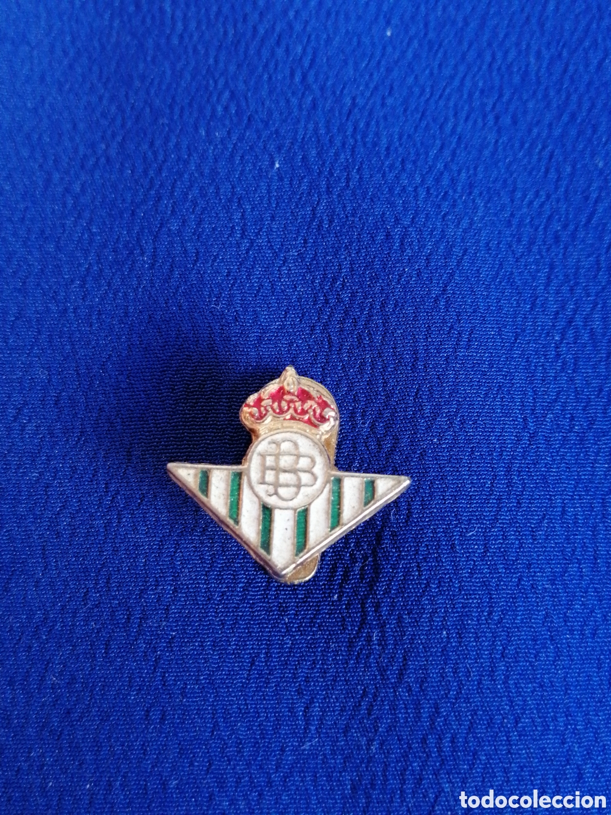 Collezionismo sportivo: REAL BETIS BAL&Oacute;NPIE INSIGNA DE OJAL