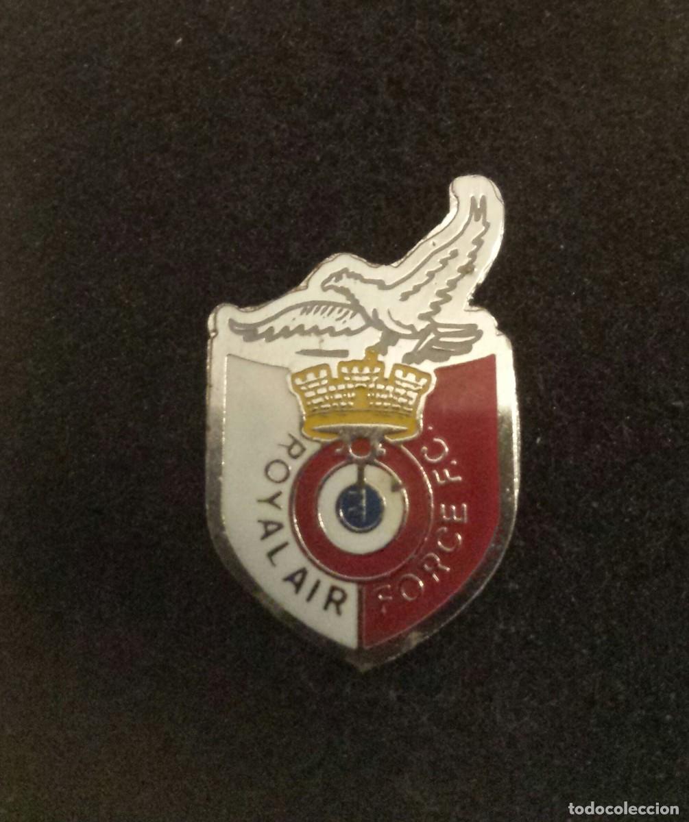 Collectionnisme sportif: ANTIGUO PIN ROYAL AIR FORCE FUTBOL CLUB