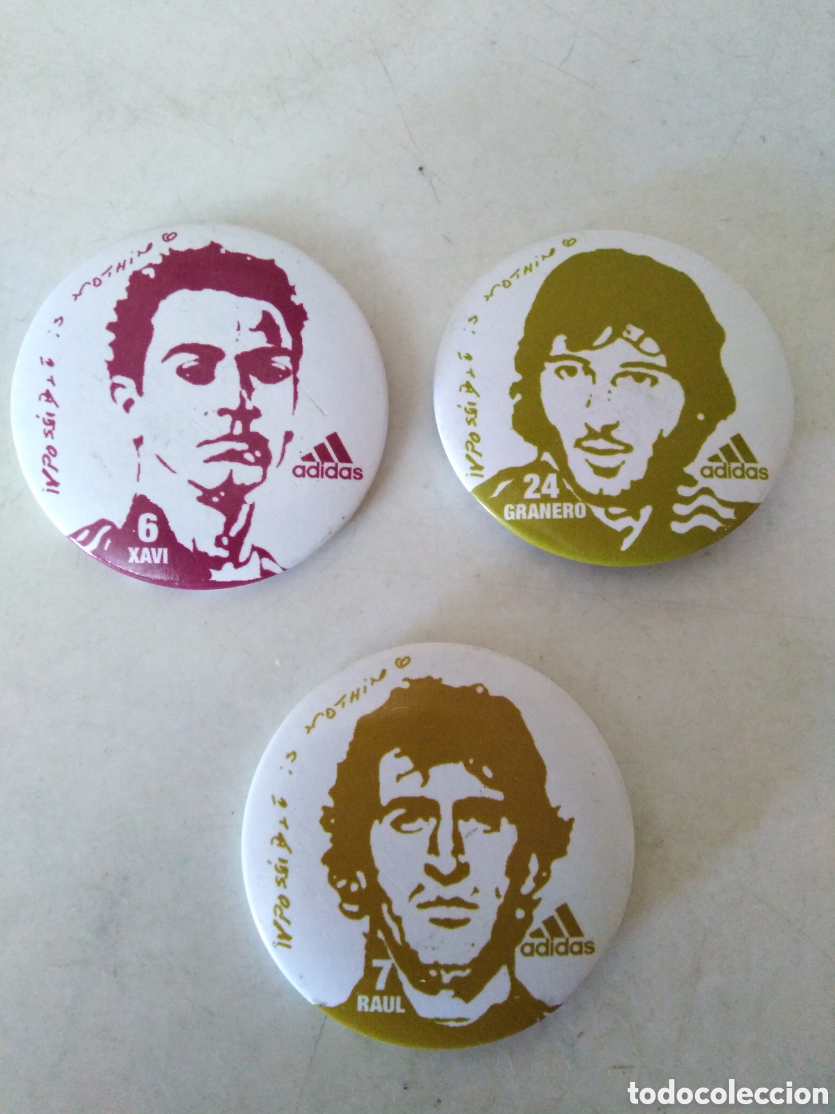 Coleccionismo deportivo: Lote de 3 chapa publicitaria ADIDAS ( IMPOSSIBLE IS NOTHING ) 4.50 cm di&aacute;metro RA&Uacute;L, XAVI, GRANERO