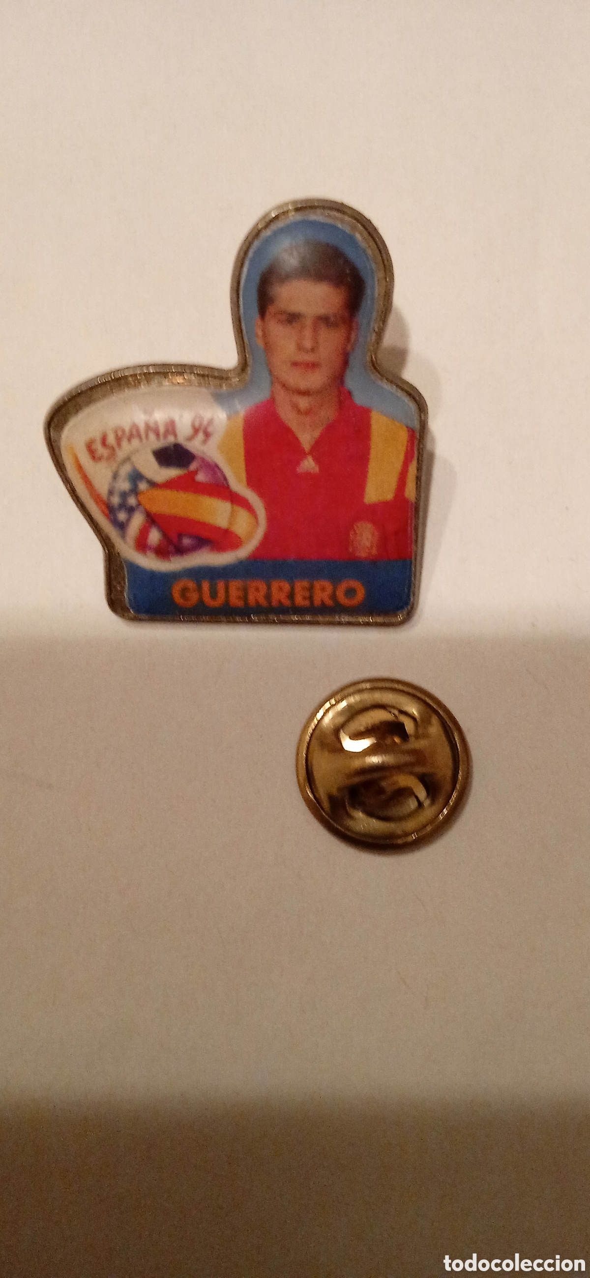 Collezionismo sportivo: Pin SELECCI&Oacute;N ESPA&Ntilde;OLA 94 GUERRERO F&Uacute;TBOL