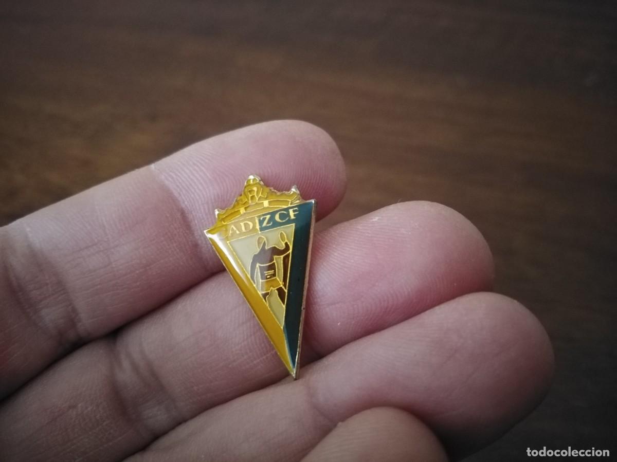 Coleccionismo deportivo: Pin del C&aacute;diz. - Foto 1
