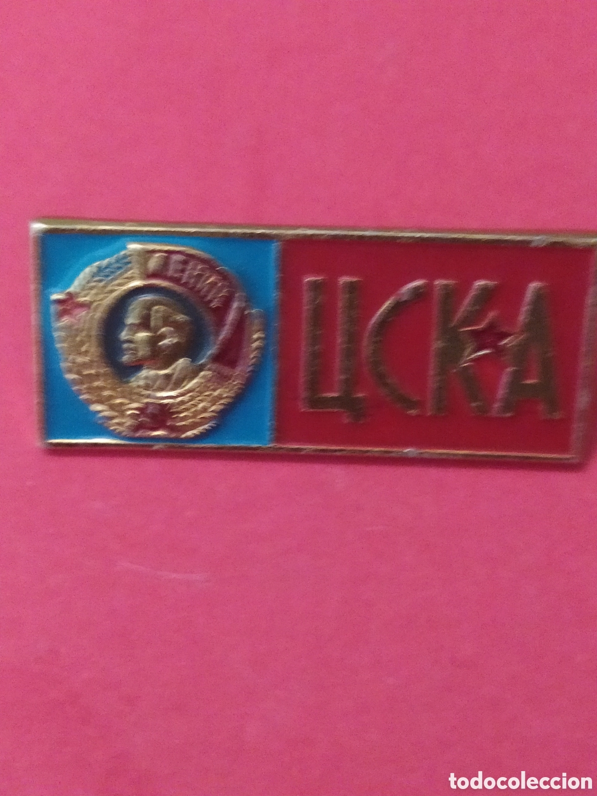 Collectionnisme sportif: PINS DE F&Uacute;TBOL DE RUSIA